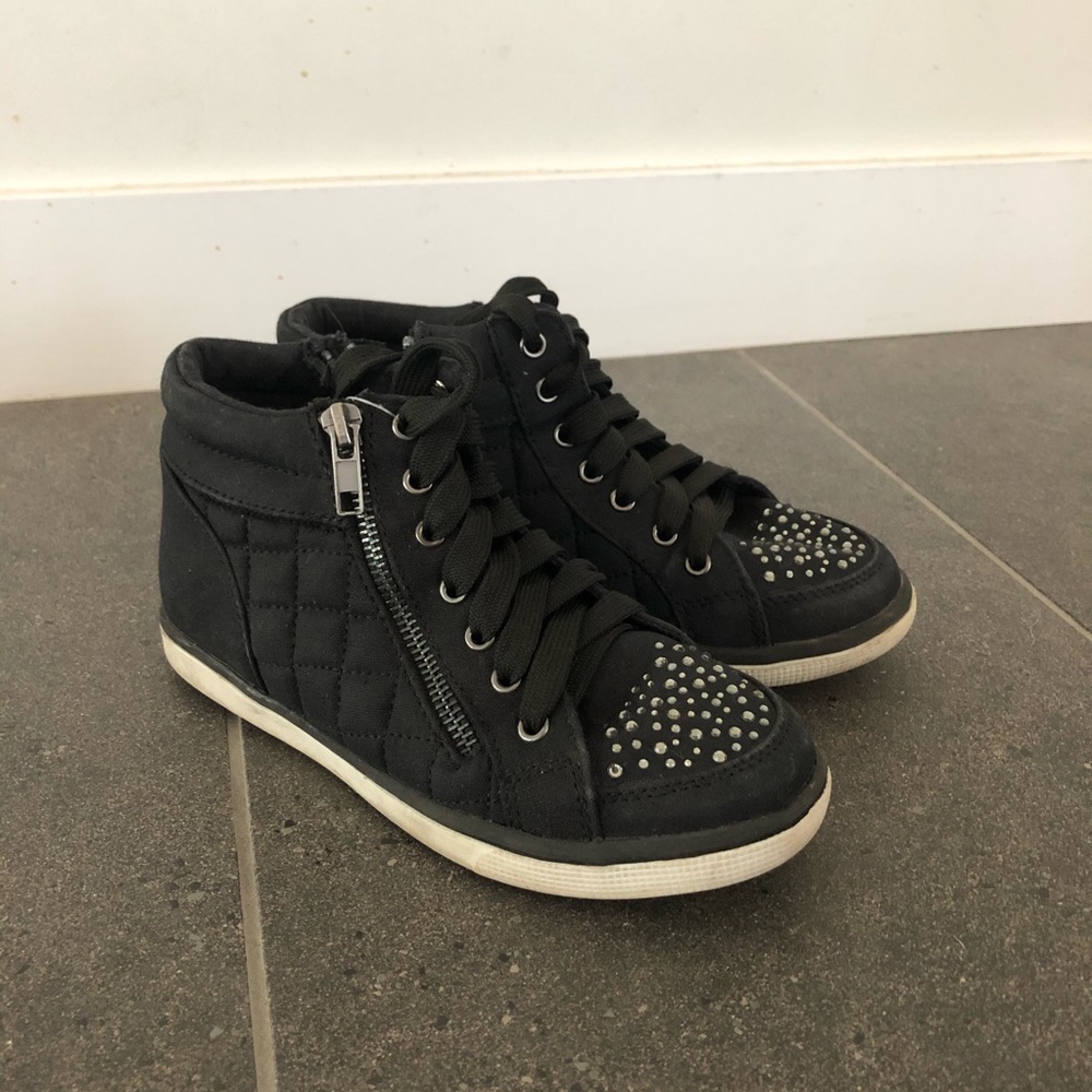 Lace-up High top sneakers for girls